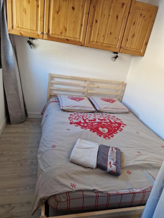 Apartment 2 Piece *